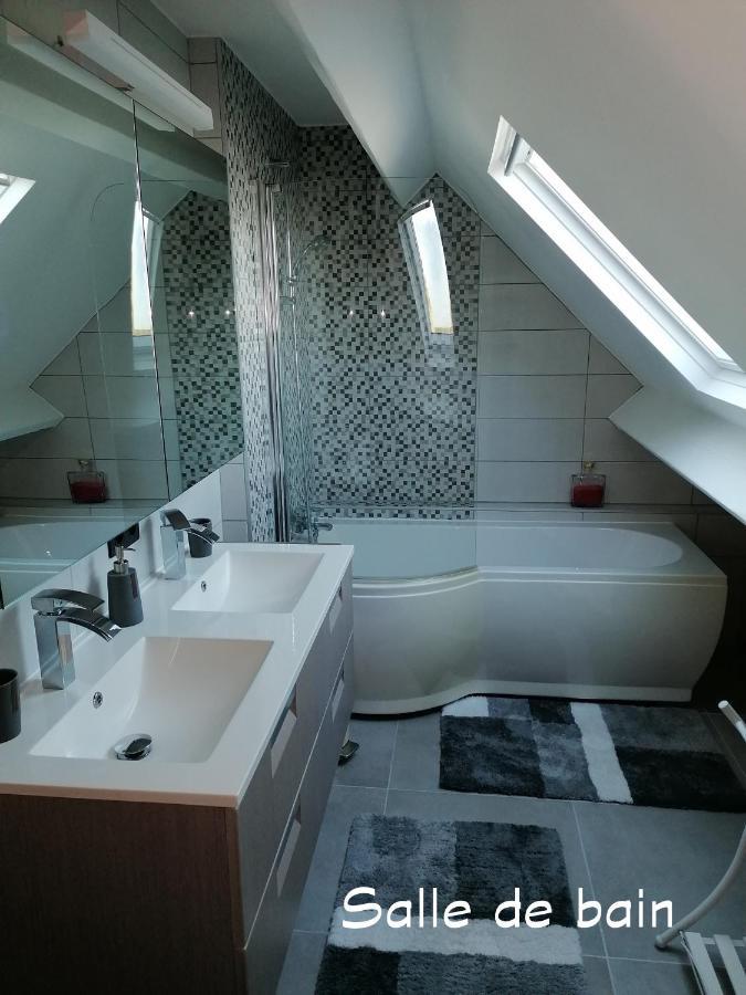 Le Cerisier Bed & Breakfast Bioul Exterior photo